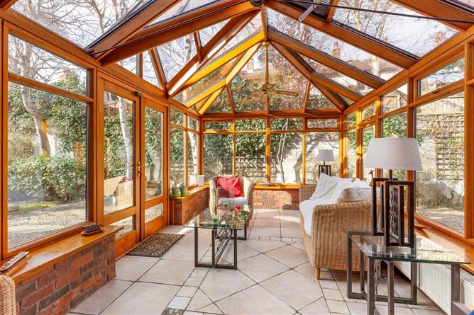 https://photos-a.propertyimages.ie/media/3/3/7/4997733/7ac5bafb-0ef3-46fe-8a22-20d725c9f20c_l.jpg