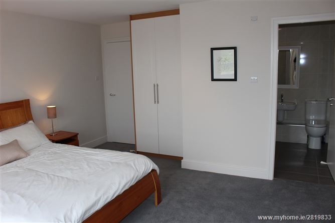 24 Carmanhall Court, Leopardstown,   Dublin 18