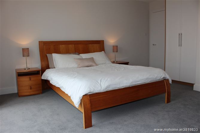 24 Carmanhall Court, Leopardstown,   Dublin 18