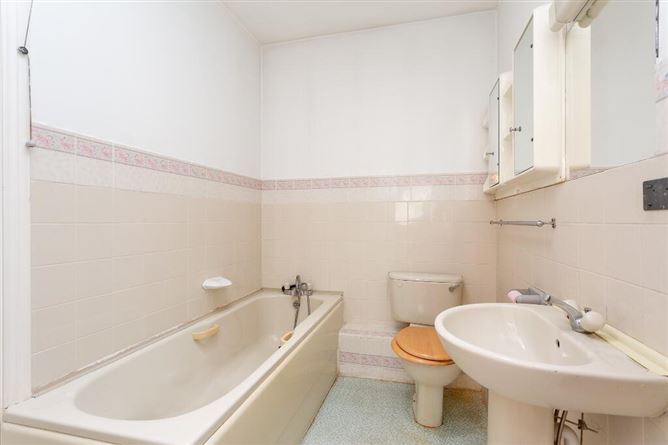 5 Weston Close, Lucan, Dublin