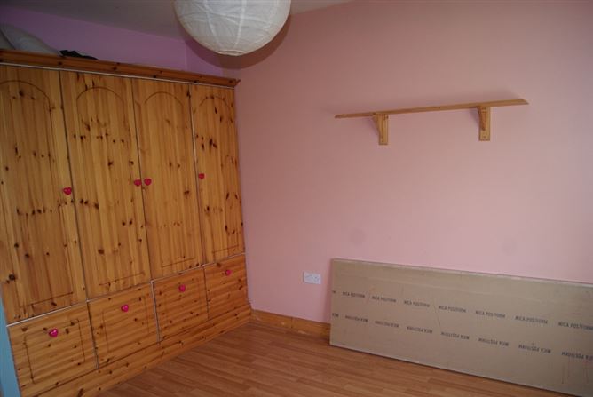 8 Ardbeg, Newbawn, Wexford