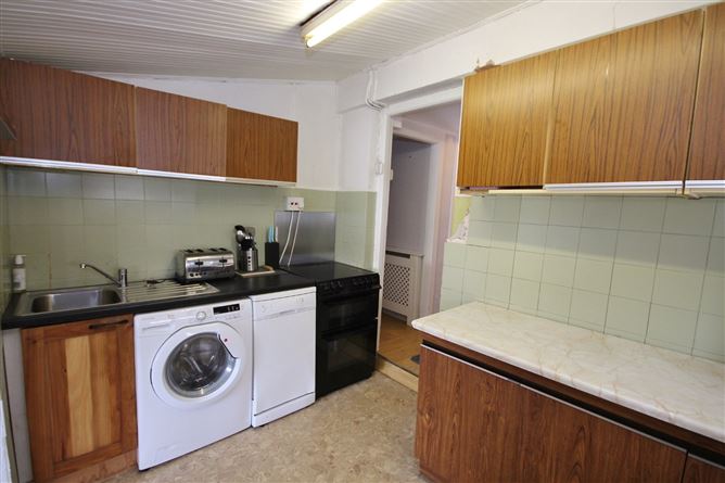 7 Dodsborough Cottages, Lucan, Co. Dublin
