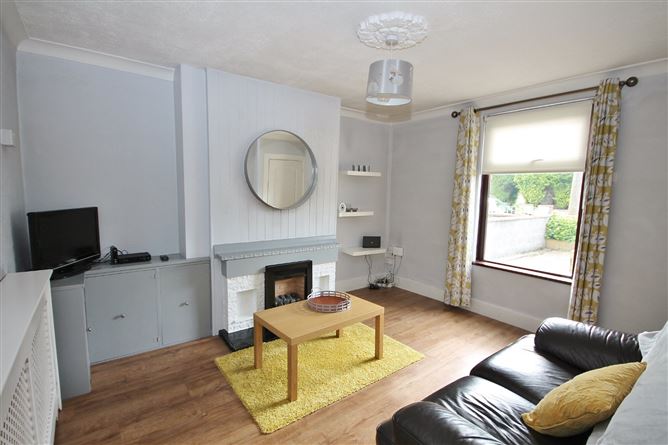 7 Dodsborough Cottages, Lucan, Co. Dublin