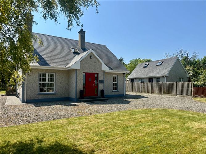 "Ross Lyng Cottage", Ford of Lyng, Rosslare Strand, Wexford