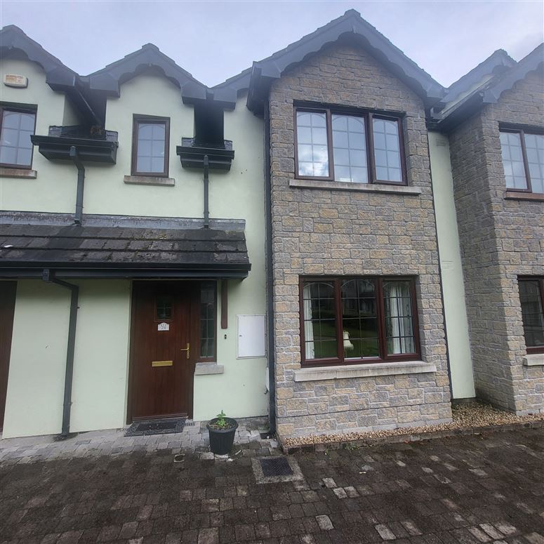 21 Crofton Court Lough Rynn, Mohill, Leitrim