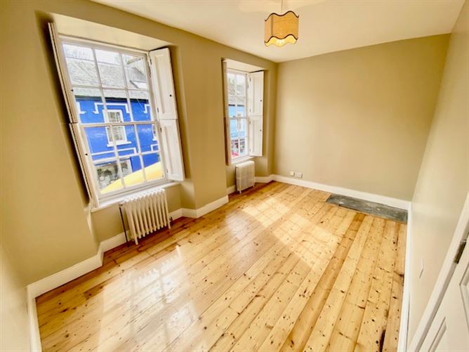 8 Bridge Street, Ramelton, Donegal