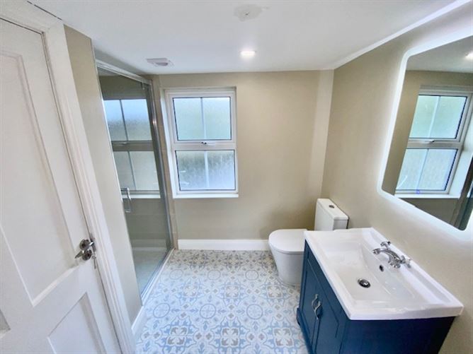 8 Bridge Street, Ramelton, Donegal