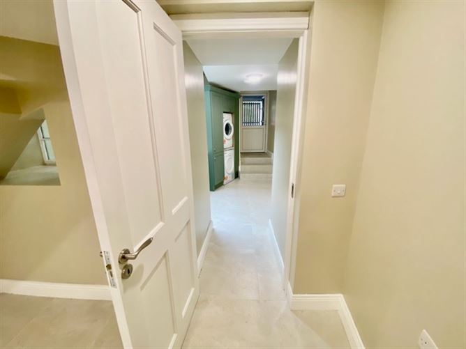 8 Bridge Street, Ramelton, Donegal