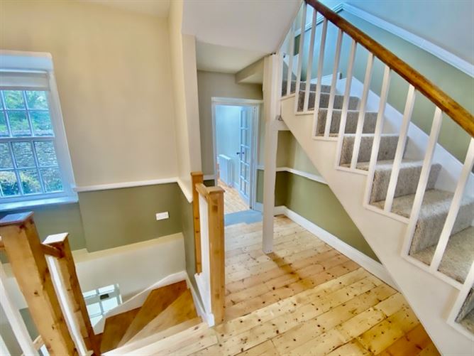 8 Bridge Street, Ramelton, Donegal