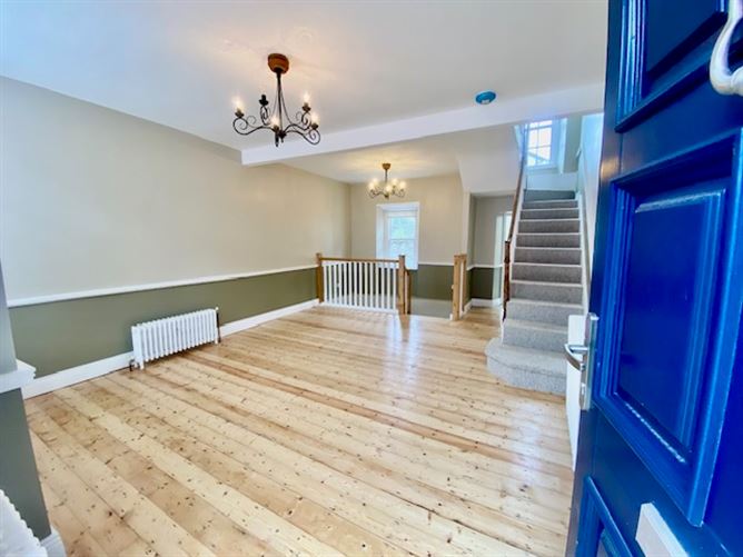 8 Bridge Street, Ramelton, Donegal