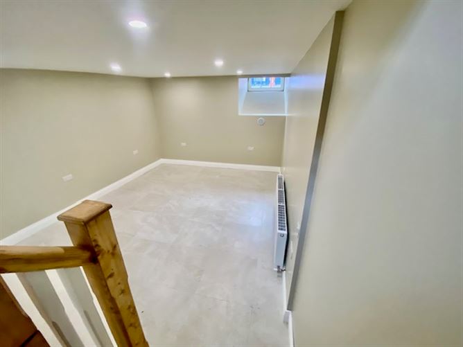 8 Bridge Street, Ramelton, Donegal