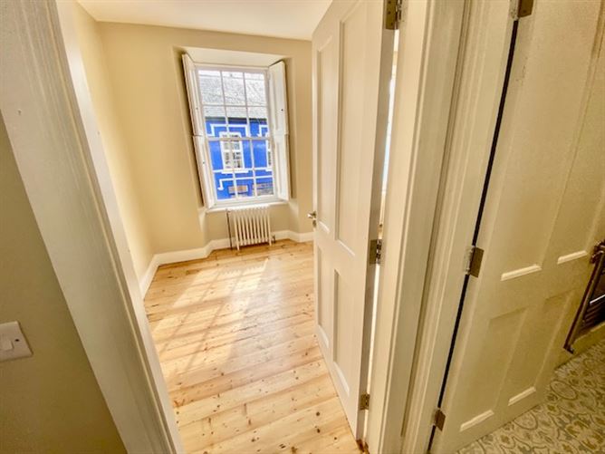 8 Bridge Street, Ramelton, Donegal