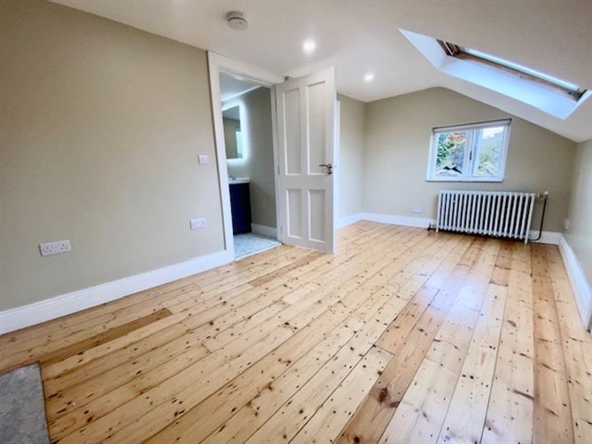 8 Bridge Street, Ramelton, Donegal