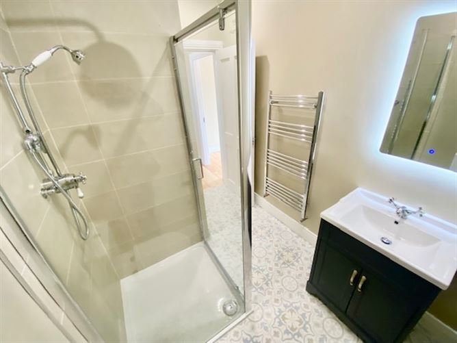 8 Bridge Street, Ramelton, Donegal