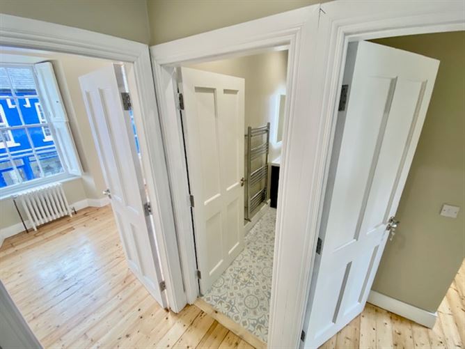 8 Bridge Street, Ramelton, Donegal