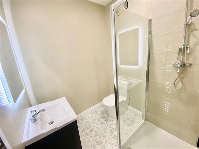 8 Bridge Street, Ramelton, Donegal