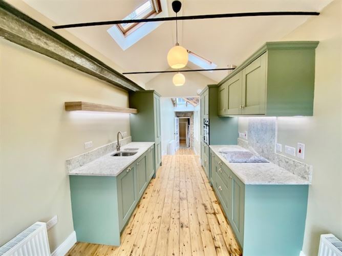 8 Bridge Street, Ramelton, Donegal