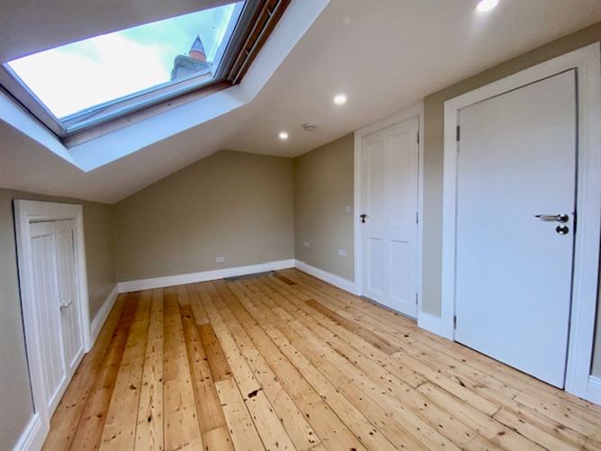 8 Bridge Street, Ramelton, Donegal