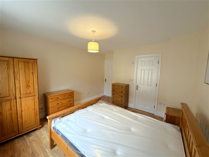 Photo 11 of 17 — 21 Ballycasey Court Apartments, Shannon, Clare