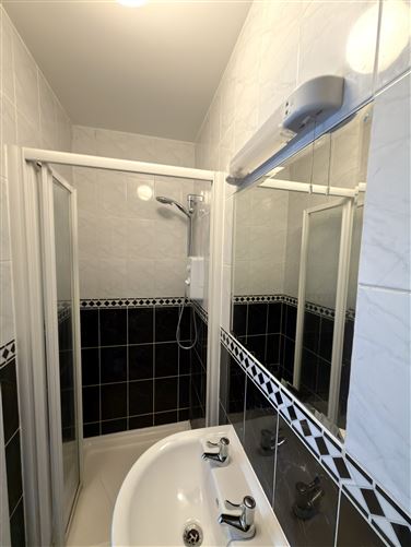 Photo 14 of 17 — 21 Ballycasey Court Apartments, Shannon, Clare
