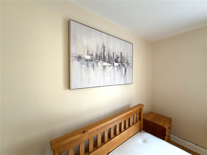 Photo 10 of 17 — 21 Ballycasey Court Apartments, Shannon, Clare