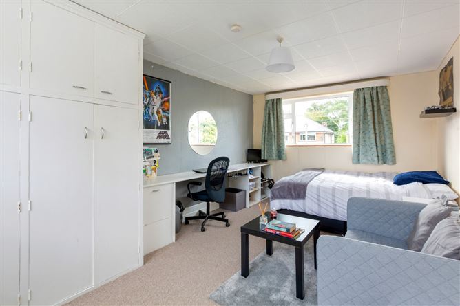 5 Hyde Park Avenue, Blackrock, Co. Dublin