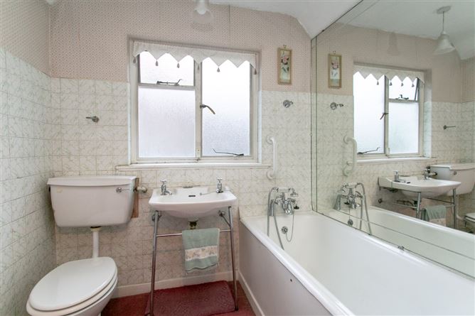 20 Fosters Avenue, Mount Merrion, Co. Dublin