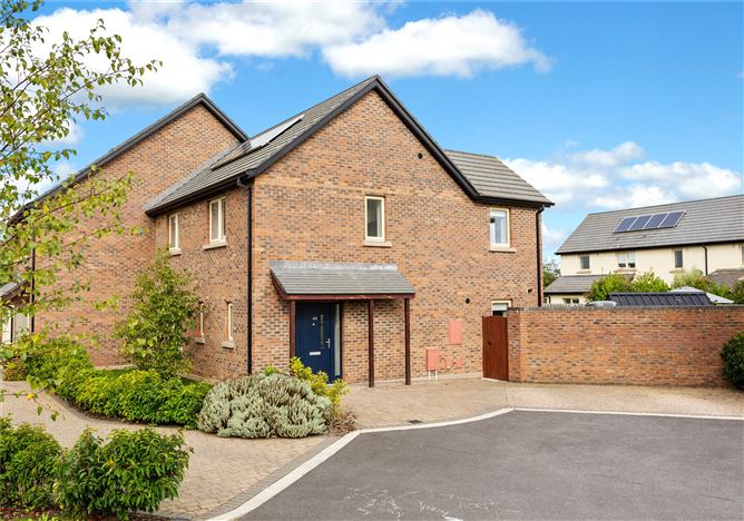 Main image for 44 Barnwell Grove, Hansfield, Ongar