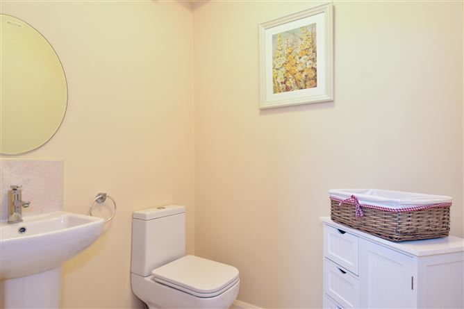 65 Caiseal Cam, Roscam, Galway