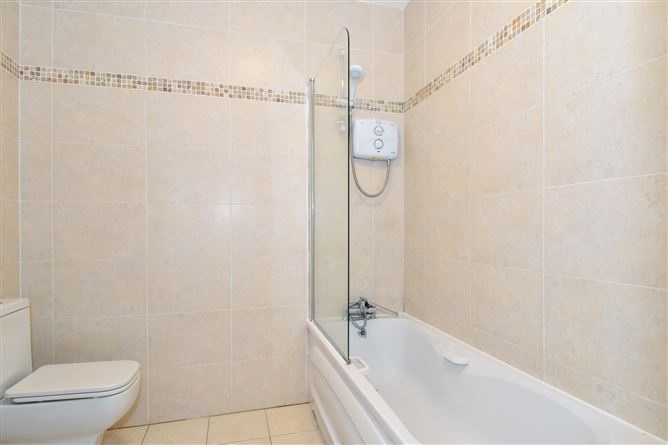 65 Caiseal Cam, Roscam, Galway