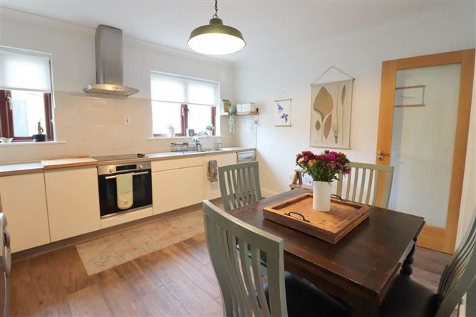 24 Dangan Heights, Newcastle, County Galway