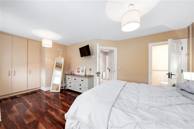 32 Deerpark Manor, Virginia, Co. Cavan