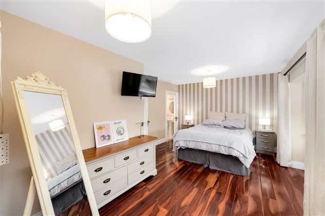 32 Deerpark Manor, Virginia, Co. Cavan