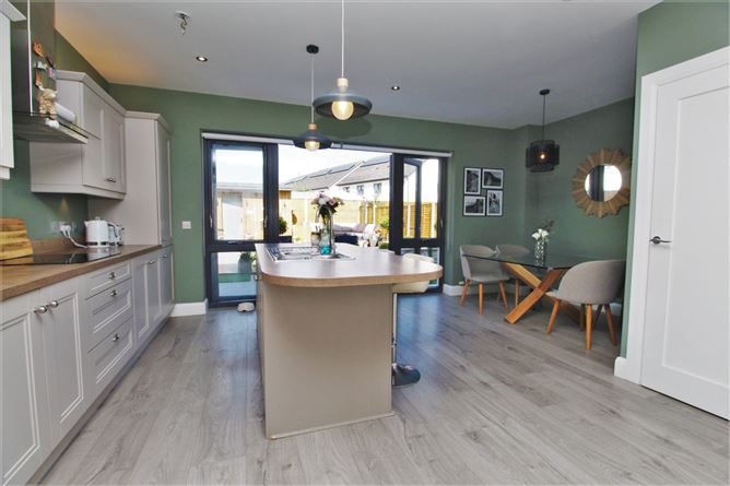 32 Hollywoodrath Crescent, Hollystown, Dublin 15