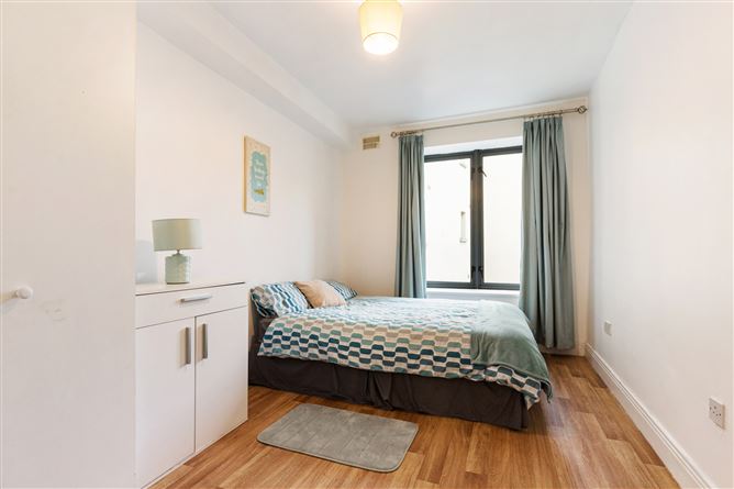 Apt 6, 97 Francis Street, Dublin 8