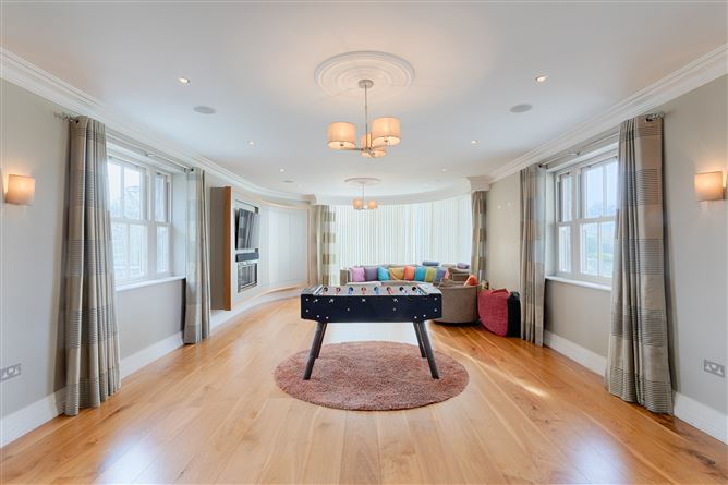 Mansion by the Connemara coast,10 Scath Na Mara