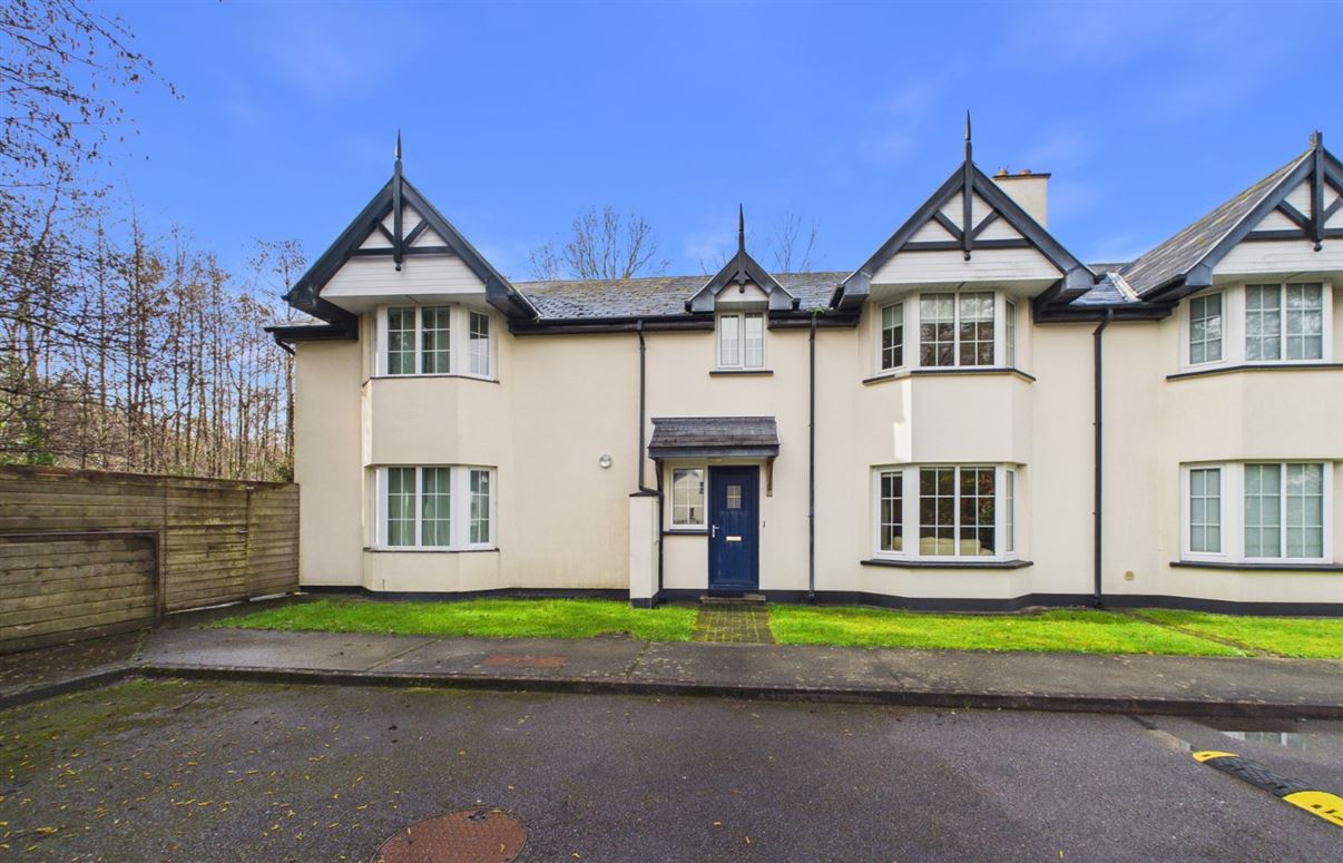 1 & 1A, Lansdowne Village, Kenmare, Co. Kerry