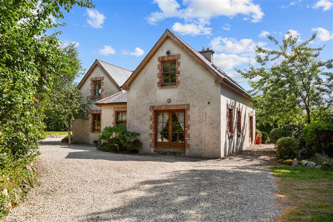 €685,000