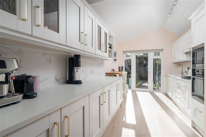 6 Abbey Park, Monkstown, County Dublin