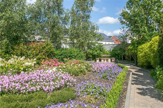 1 Hazelbrook, Upper Kilmacud Road, Stillorgan, Co. Dublin