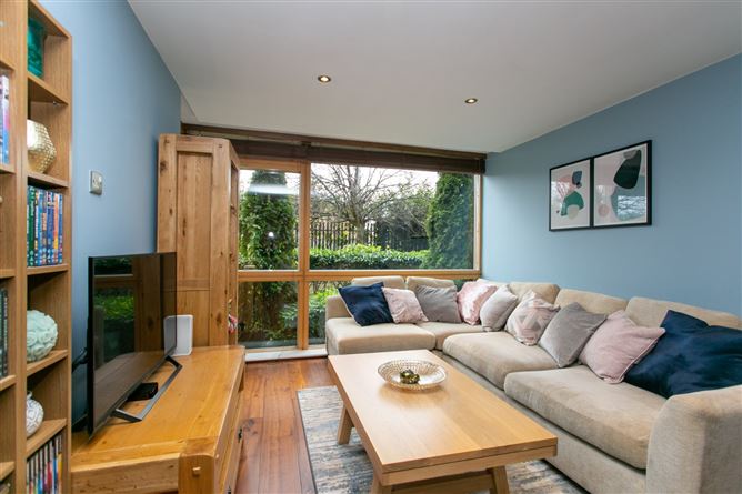 1 Hazelbrook, Upper Kilmacud Road, Stillorgan, Co. Dublin