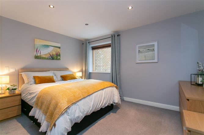 1 Hazelbrook, Upper Kilmacud Road, Stillorgan, Co. Dublin