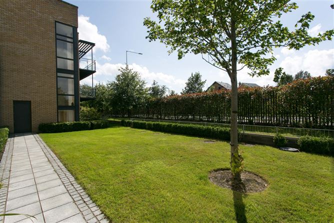 1 Hazelbrook, Upper Kilmacud Road, Stillorgan, Co. Dublin