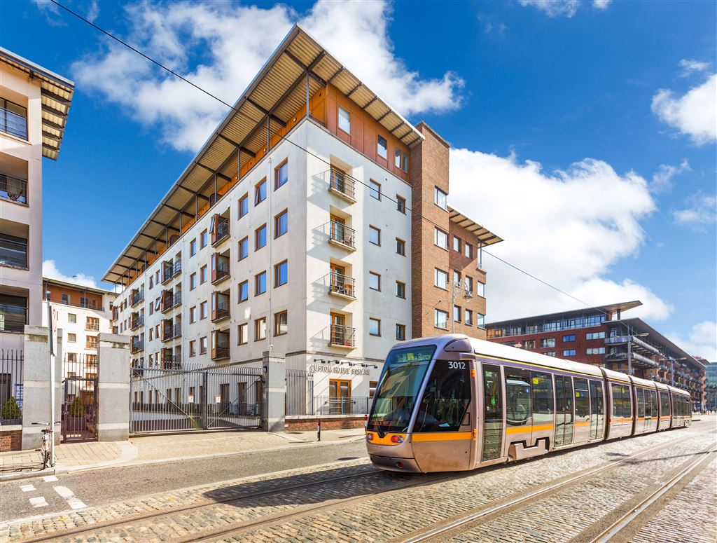 59 Beresford House, Custom House Square , IFSC, Dublin 1 McMahon O