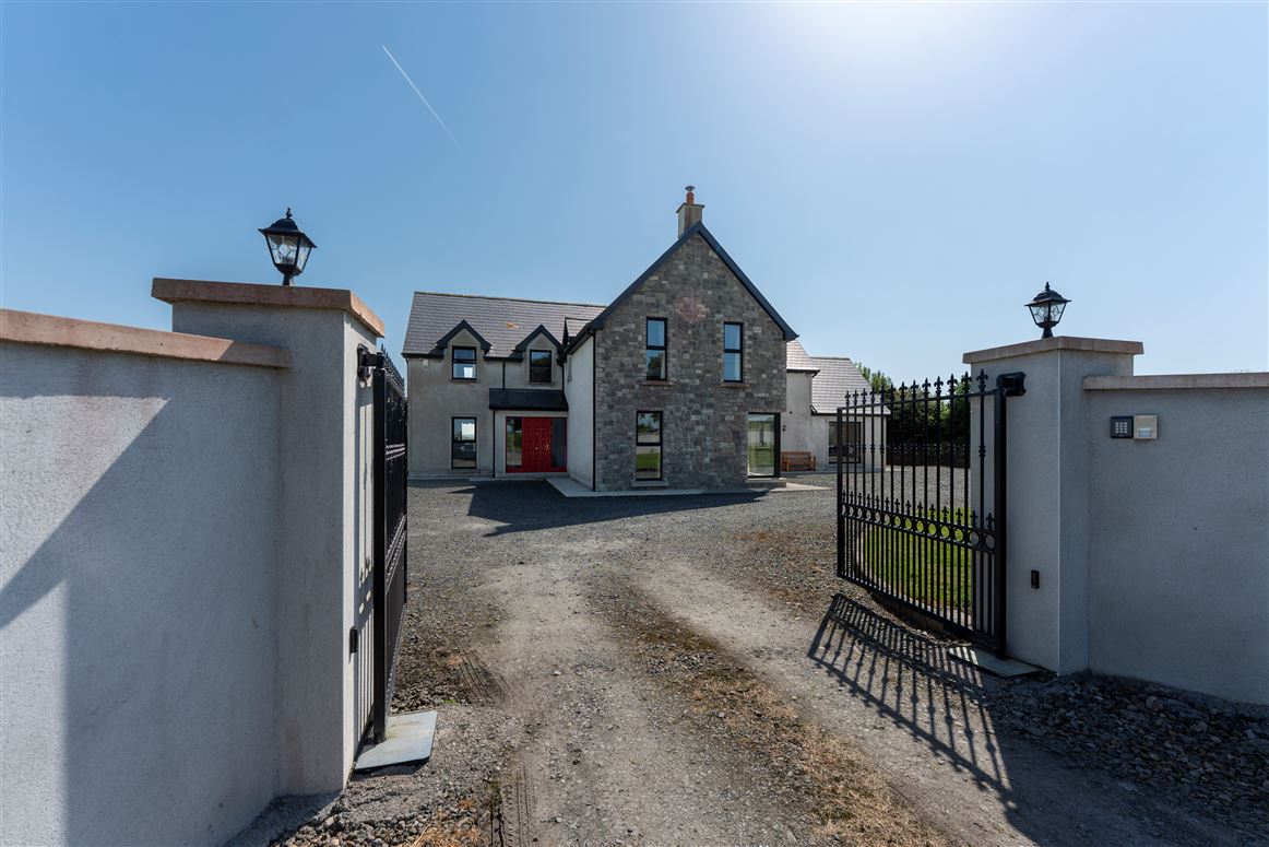 ‘Hilltop House’ Castlefarm, Hospital, Limerick