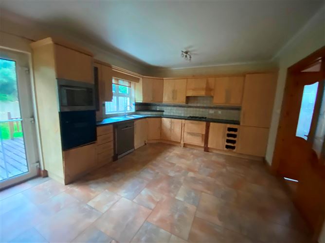 Photo 10 of 25 — 36 Lisnennan Court, Letterkenny, Co. Donegal