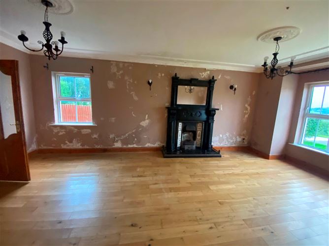 Photo 7 of 25 — 36 Lisnennan Court, Letterkenny, Co. Donegal
