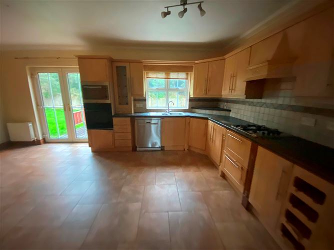 Photo 8 of 25 — 36 Lisnennan Court, Letterkenny, Co. Donegal