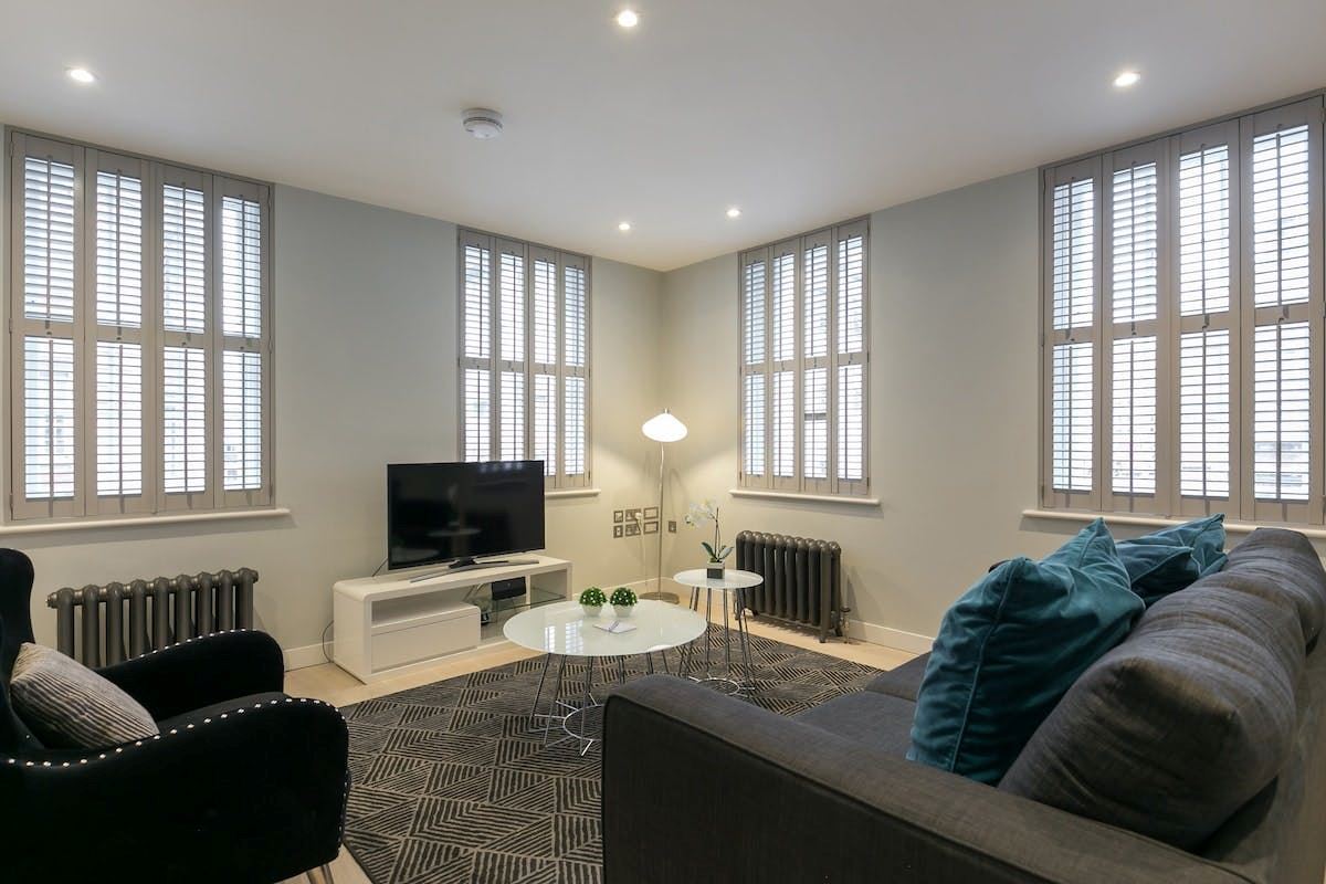 Photo 1 of 8 — Sash & Piazza,London,Greater London,United Kingdom