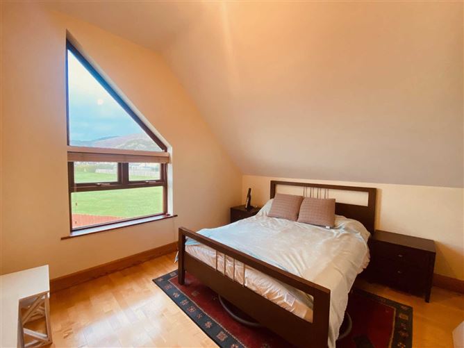 5 Railway Village, Lordship, Dundalk, County Louth